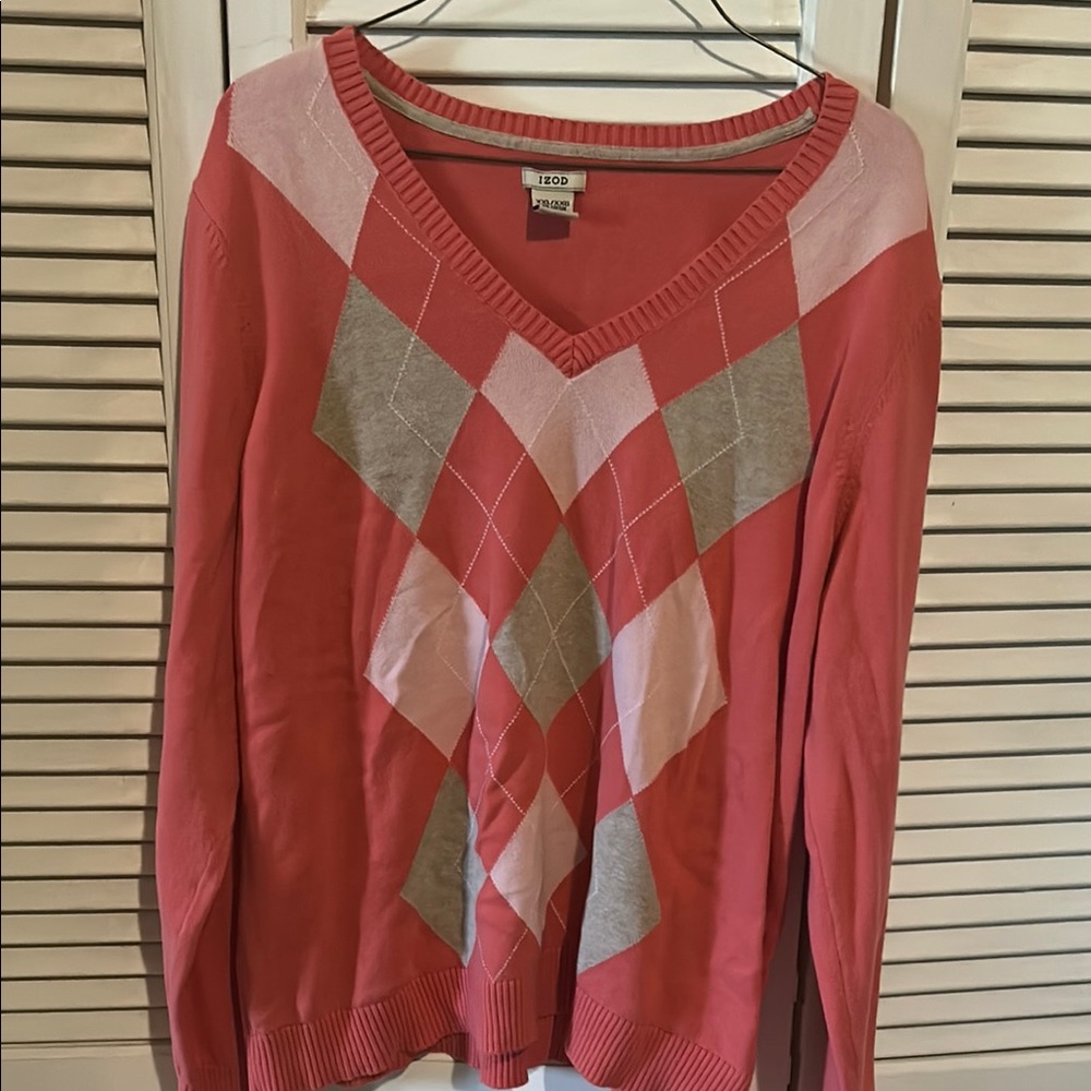 Izod Pink and Gray V-Neck Argyle Sweater